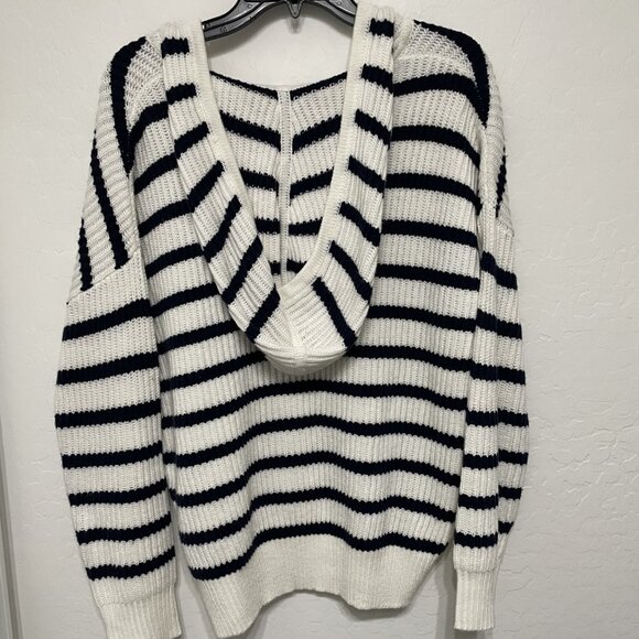 Splendid navy & white stipe nautical hoodie sweater - Size Medium - Retail $128 - Picture 2 of 4